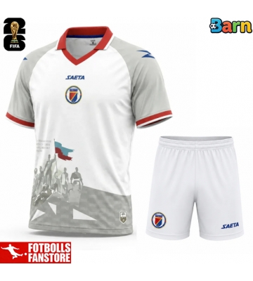 Haiti Bortatröja Barn VM 2026 Kortärmad (+ Korta byxor)